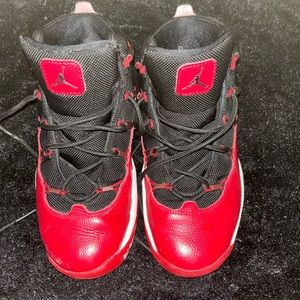 Boys Jordan’s size 4y